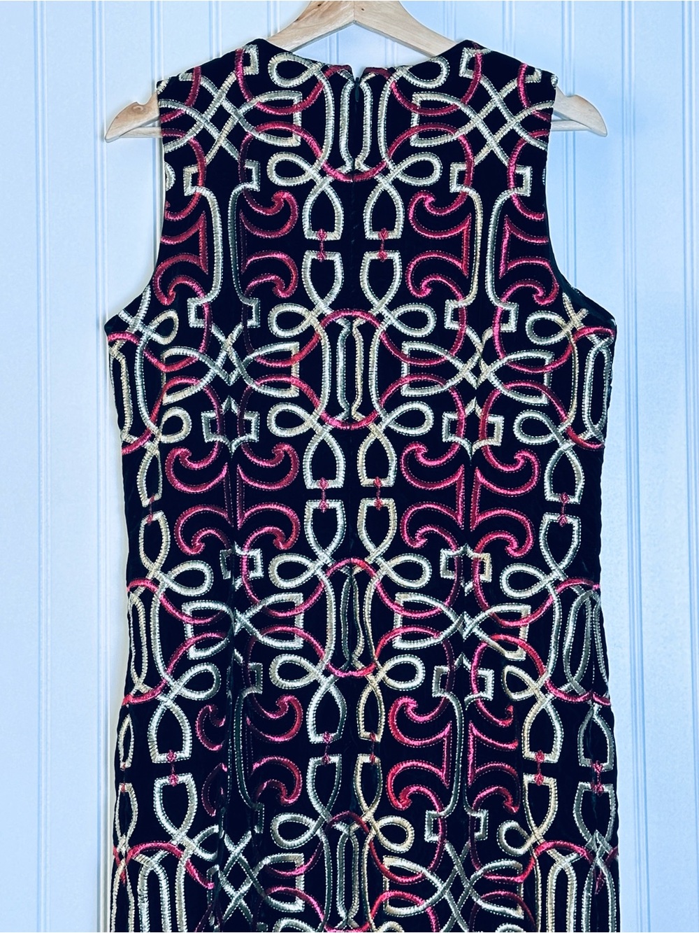 J.McLaughlin Neo Beltmore Embroidered Freja Shift Velvet Dress 8 - Picture 7 of 9